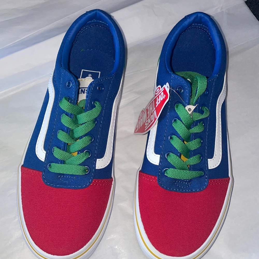 NEW.. Vans, unisex.